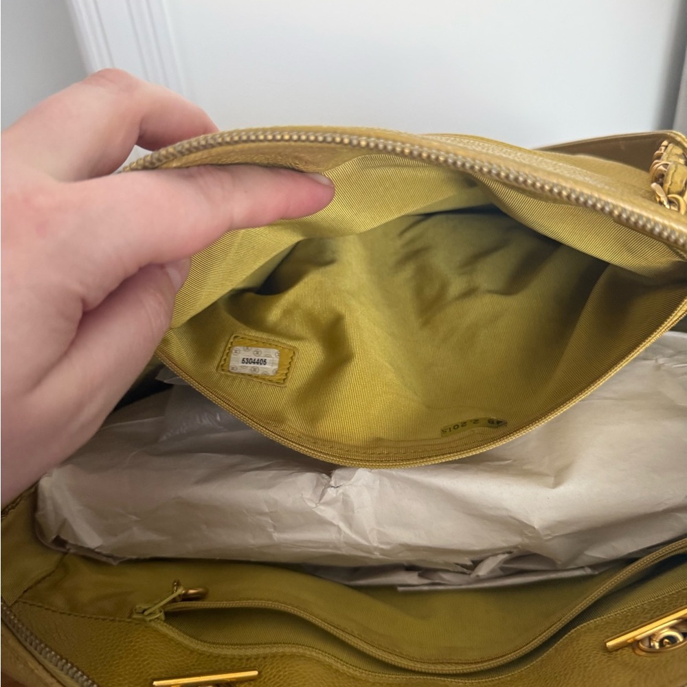 Chanel Vintage Timeless Dome Tote - Picture 2 of 9